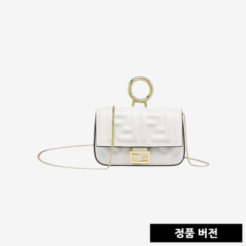 [正品버전] 펜디 화이트 나노 바게트 백 FENQ8D6ZWHTLLLLL00 [매장-130만원대]