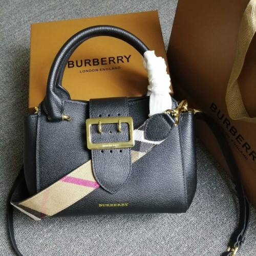 [Premium] 버버리 그레이니 버클백 23cm [블랙]