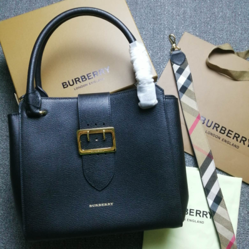 [Premium] 버버리 그레이니 버클백 30cm [블랙]